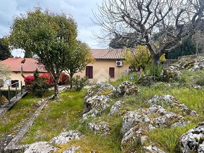 Casa trilocale in vendita in Via delle Ville, Amelia