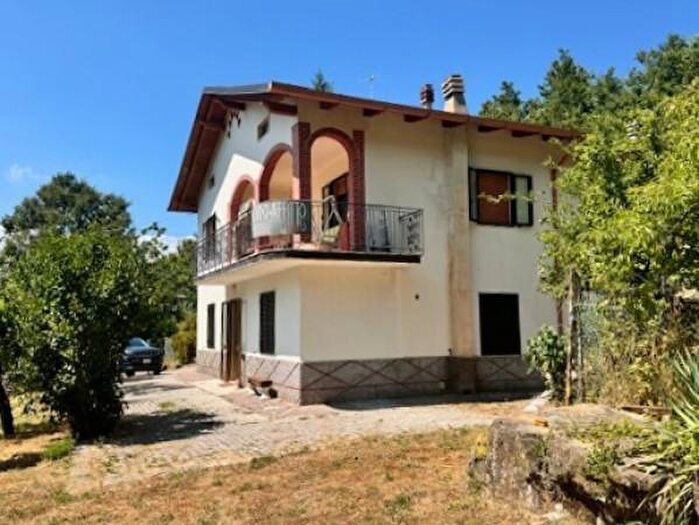 Appartamento trilocale in vendita in Località Barceda, Camugnano