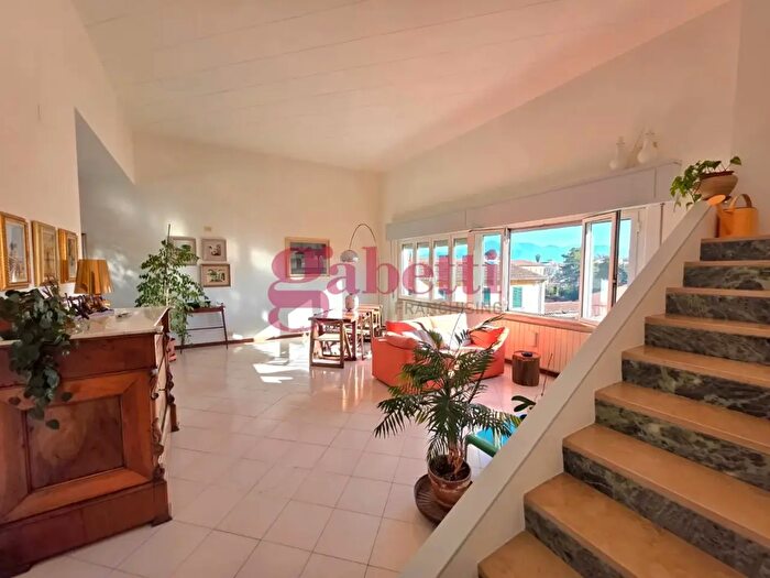 Appartamento quadrilocale in vendita in Via Nicola Pisano, Pisa