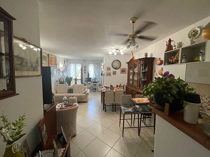 Appartamento quadrilocale in vendita in Strada del Ruffolo, Siena