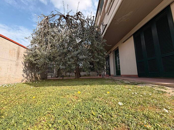 Appartamento con 6 locali in vendita in Via dei Cappuccini, Ponzano, Empoli