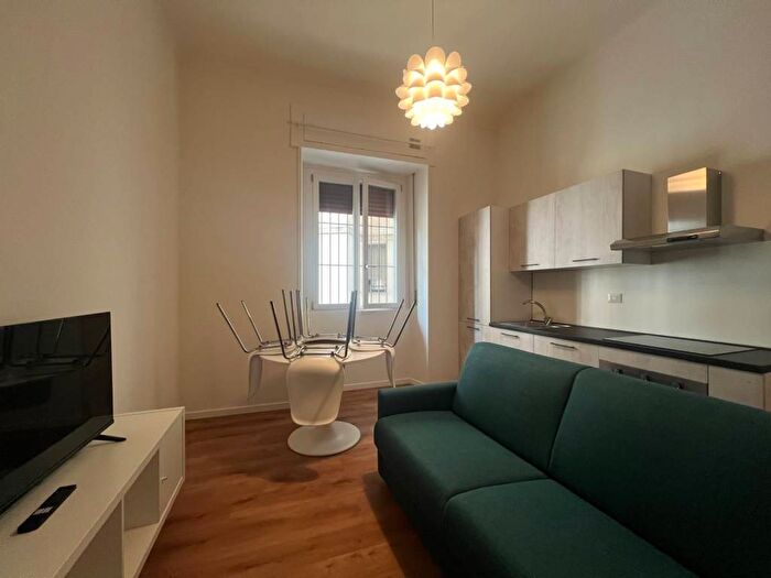 Appartamento trilocale in affitto in Via Sofonisba Anguissola, Gambara, Milano