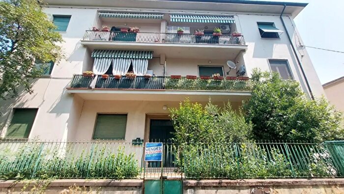 Appartamento quadrilocale in vendita in Vle IV Novembre Pontedera, Pontedera