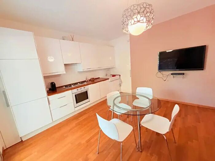 Appartamento trilocale in vendita in Viale Monterosa, Riccione