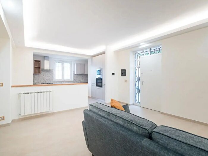 Appartamento trilocale in affitto in Via Corrado Parona, Roma
