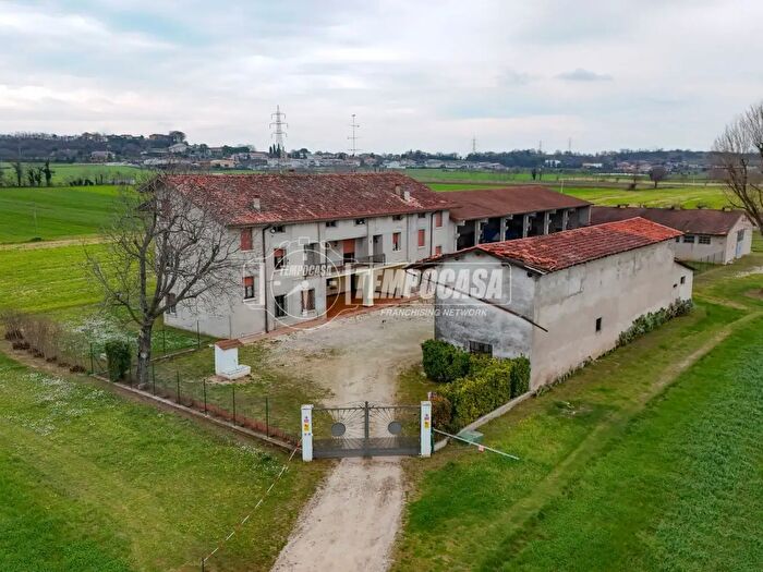 Casa con 5 locali in vendita in Via Pietra Pizzola, Lonato