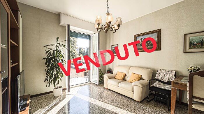 Appartamento trilocale in vendita in Viale Ungheria, Milano
