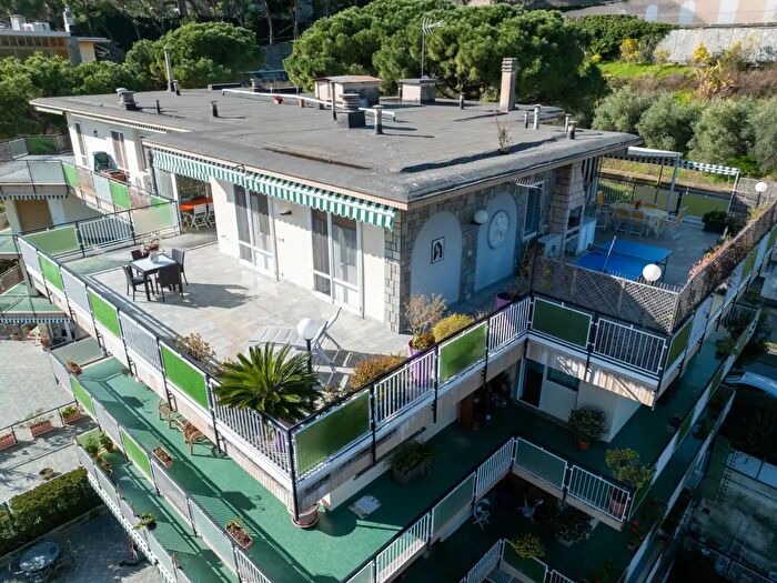 Appartamento quadrilocale in vendita in Via Privata Serenella, Sanremo