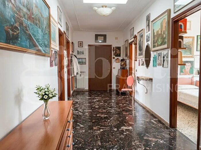 Appartamento con 5 locali in vendita in Sottomarina Viale Tirreno, Chioggia
