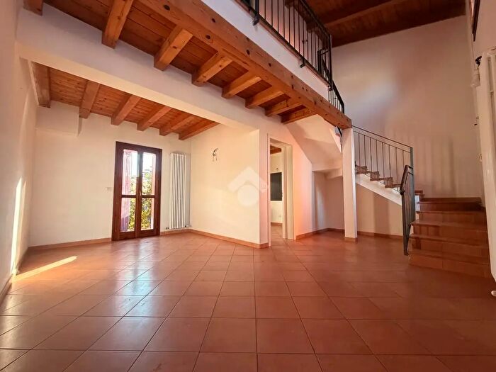 Casa quadrilocale in vendita in Via Dugliolo, Budrio