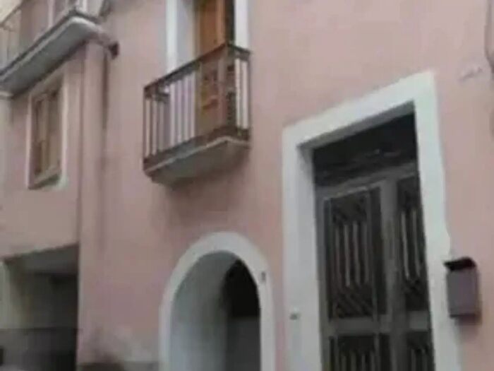 Casa con 5 locali in vendita in Via Ciro Menotti, Tramutola