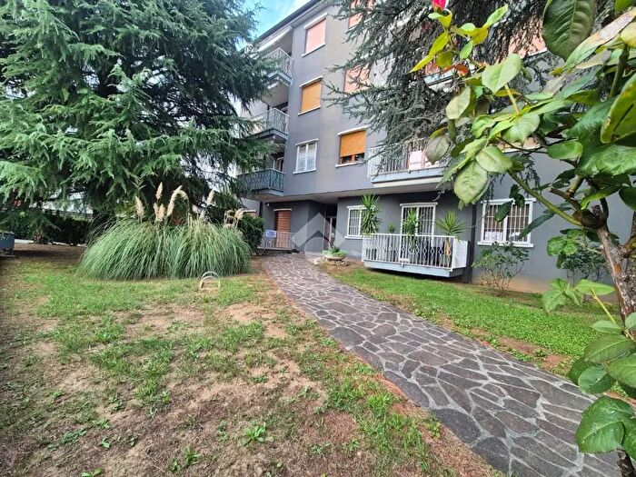 Appartamento trilocale in vendita in Via Gaetano Donizetti, Cornate D'Adda