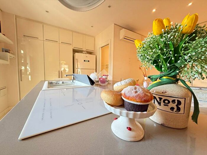 Appartamento trilocale in affitto in Via del Discobolo, Soccavo, Napoli