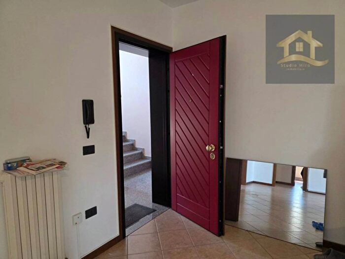Appartamento trilocale in affitto in Via Martiri della Libertà, Centro, Colorno