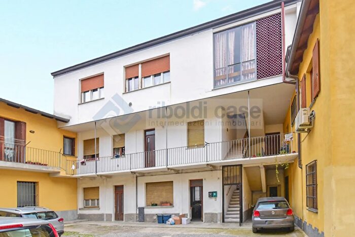 Appartamento trilocale in vendita in Meda