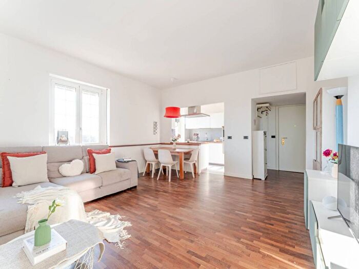 Casa trilocale in affitto in Via Treviso, Cimiano, Milano