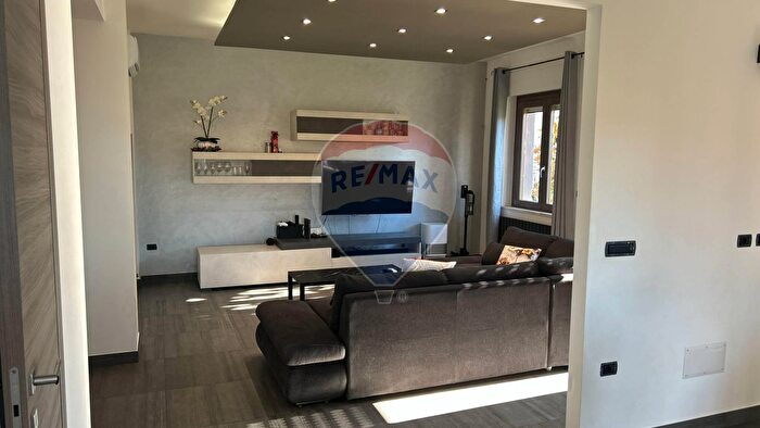 Appartamento quadrilocale in vendita in Via Grazia Deledda B, Sassari