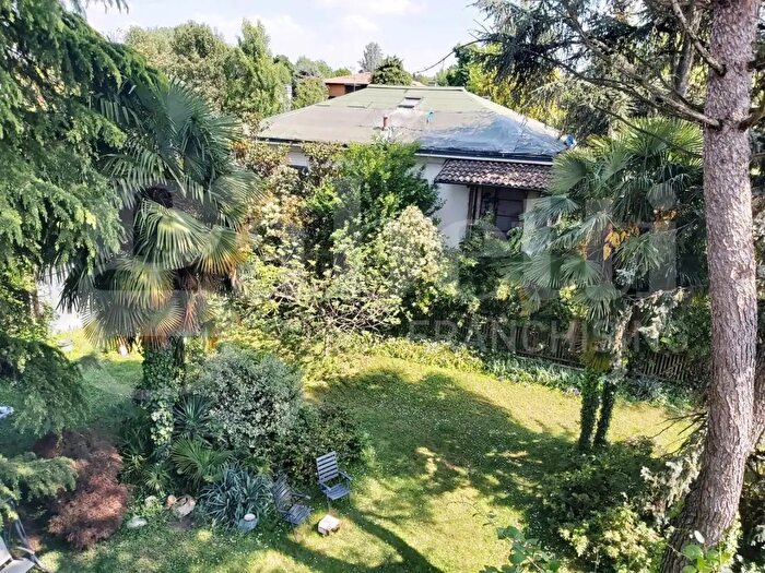 Casa con 5 locali in vendita in Via Guido Reni, Trezzano Sul Naviglio