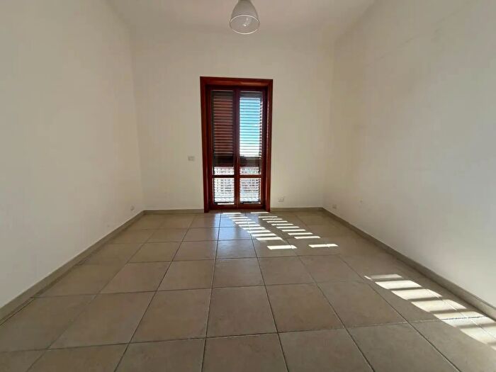 Appartamento trilocale in affitto in Pedara