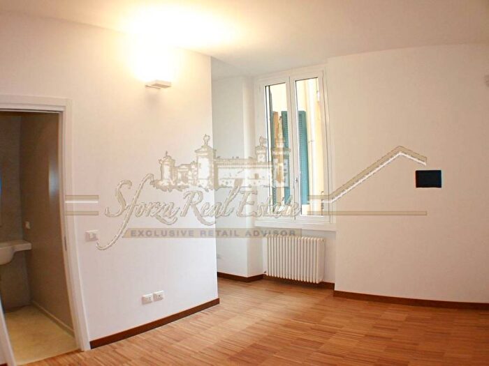 Appartamento trilocale in affitto in Via Marghera, Vercelli Wagner, Milano