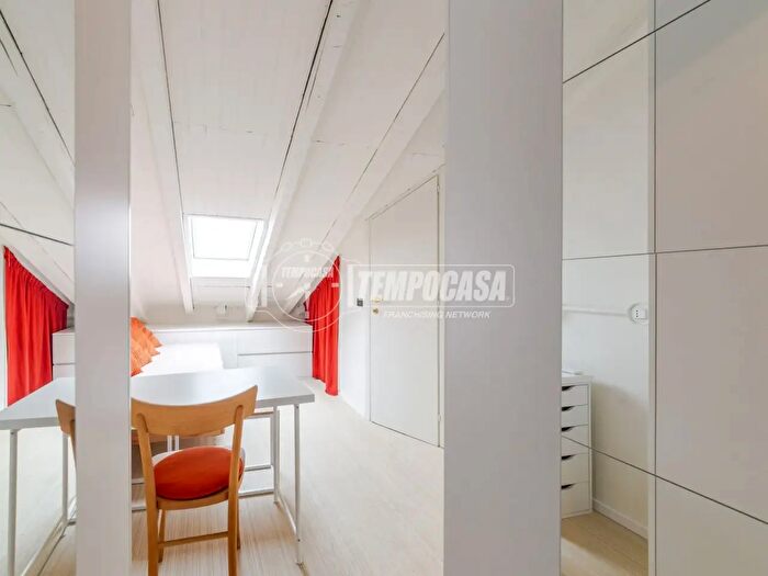 Appartamento monolocale in affitto in Via Fratelli Bronzetti, Milano