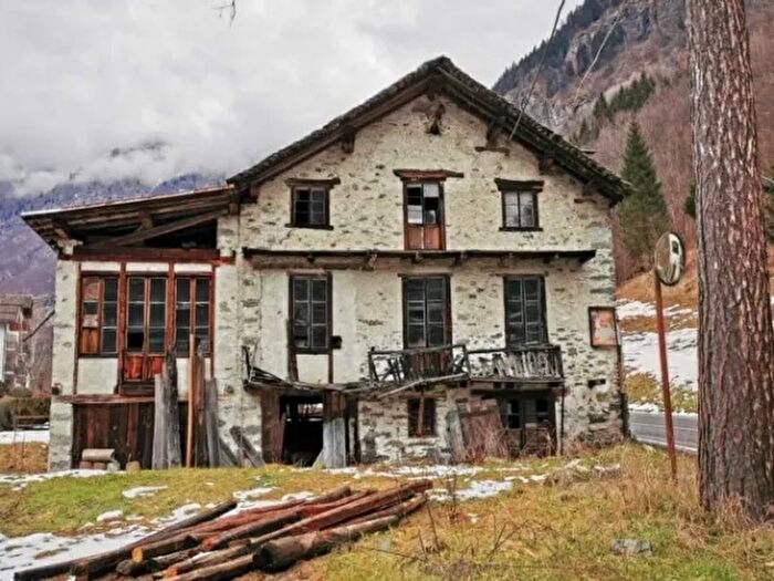 Casa con 5 locali in vendita in Baraggia Tetti Campertogno Vercelli Piemonte Italia, Campertogno