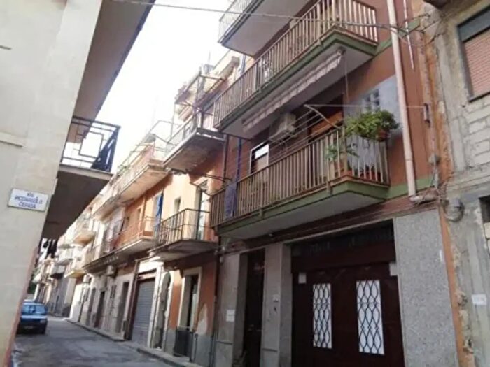 Casa in vendita in Via Giuseppe Parini, Francofonte