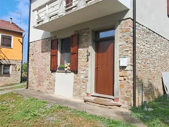 Casa con 6 locali in vendita in Castelletto D'Erro