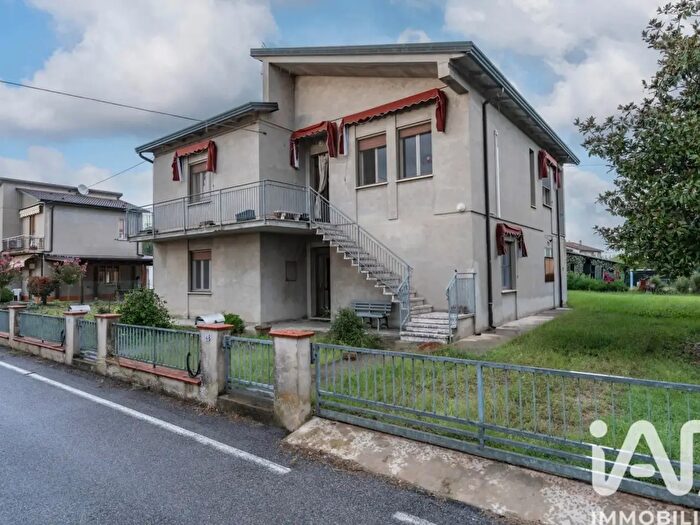 Casa con 11 locali in vendita in Via Risorgimento, Riva del Po