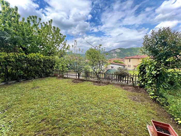 Appartamento trilocale in vendita in Via dellAssunta, Paratico