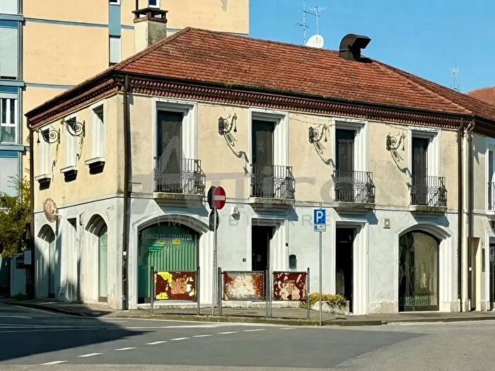 Casa con 5 locali in vendita in Via Felice Cavallotti, Rovigo