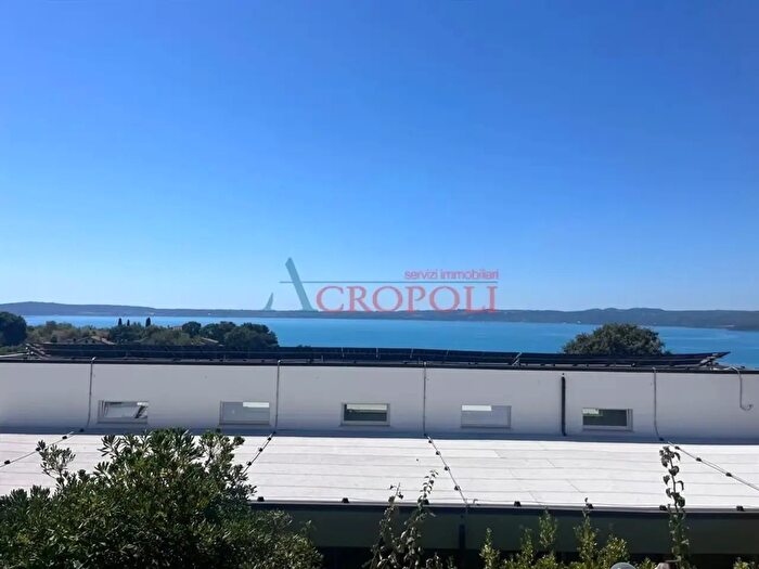 Appartamento quadrilocale in vendita in Via Carlo Alberto dalla Chiesa, Trevignano Romano