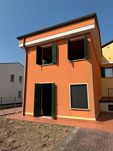 Appartamento trilocale in vendita in Via Roma Snc, Casale Di Scodosia