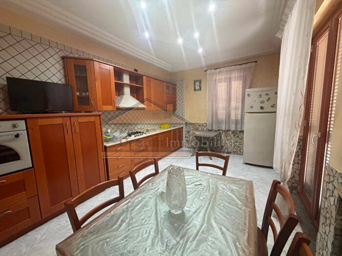 Appartamento trilocale in affitto in Via Signorelli, Melito di Napoli