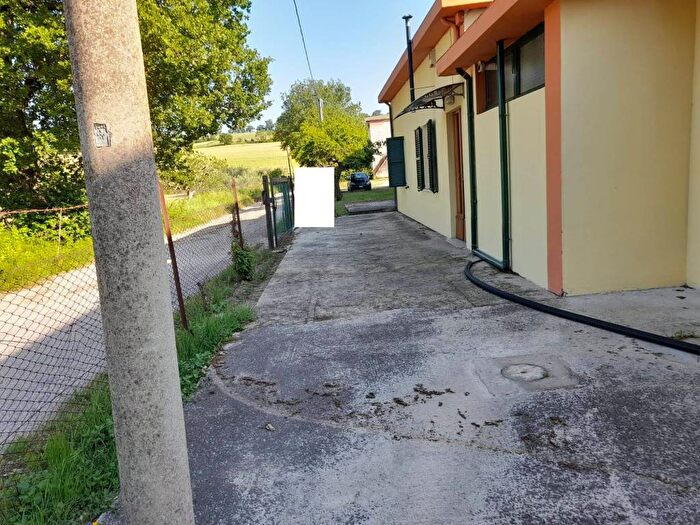 Appartamento trilocale in affitto in Strada Santa Maria Arzilla, Santa Maria dell'Arzilla, Pesaro