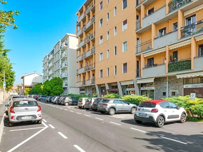 Appartamento bilocale in vendita in Via Visconti, Saronno