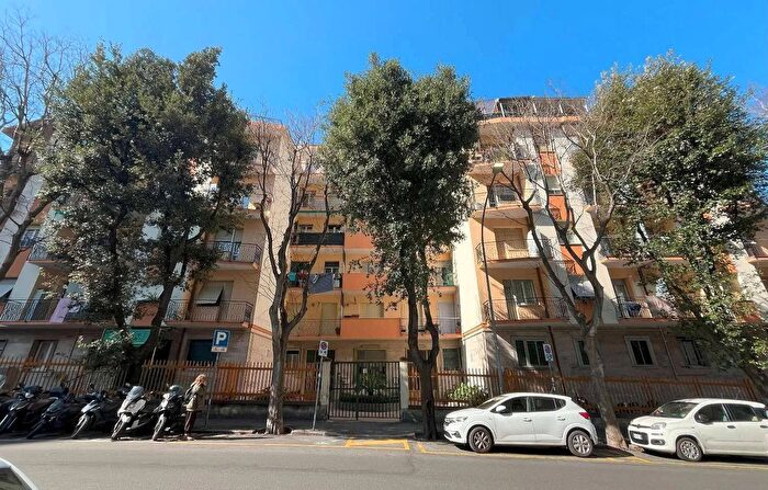 Appartamento trilocale in vendita in Via Napoli Genova, Genova