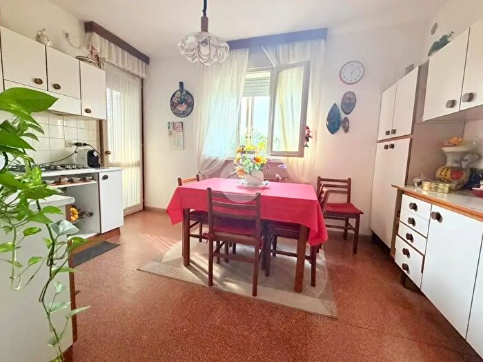 Appartamento quadrilocale in vendita in Via Francesco da Milano, Treviso
