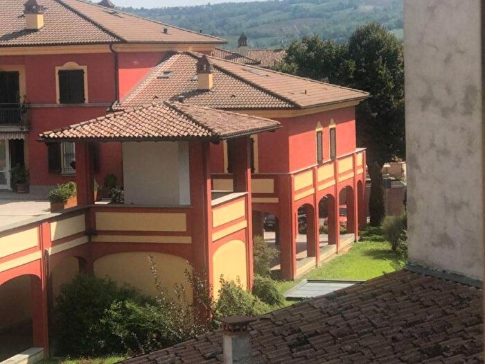 Appartamento quadrilocale in affitto in Via Roma, Centro, Pianello Val Tidone