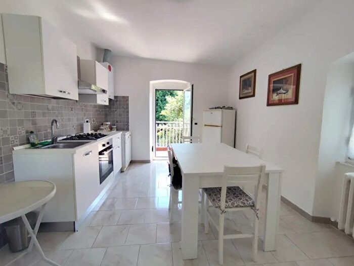 Appartamento quadrilocale in affitto in Via Enrico Pietrafraccia, Rapallo