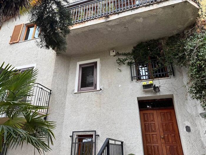 Appartamento quadrilocale in affitto in Via Otranto, Villa Raspa, Spoltore