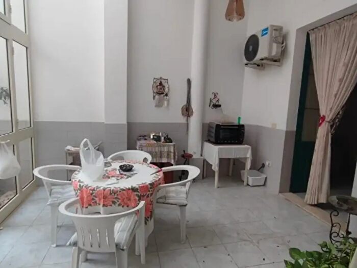 Casa con 12 locali in vendita in Floridia
