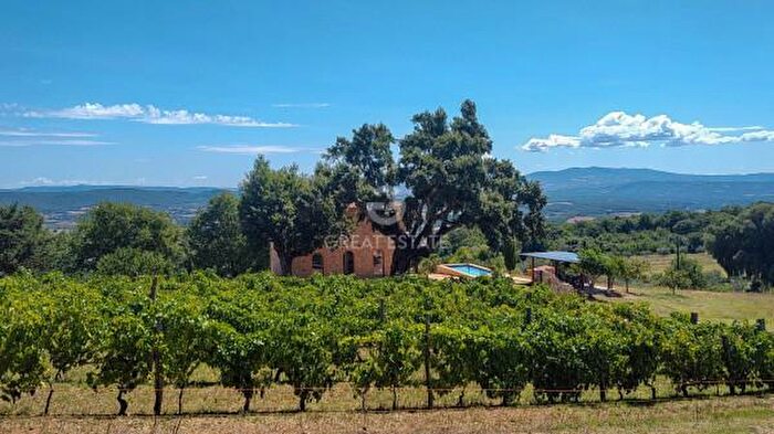 Casa con 6 locali in vendita in Corso Roma, Roccastrada