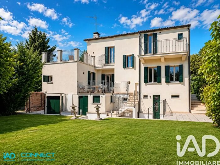 Casa con 6 locali in vendita in Via Riviera Naviglio, Vigonovo