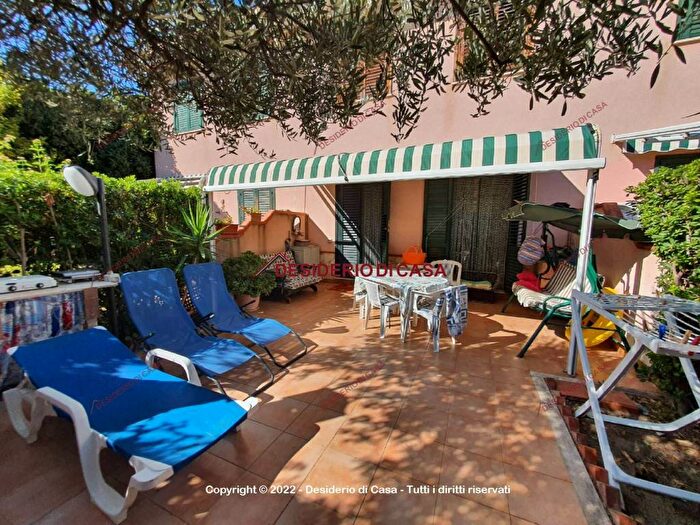 Casa trilocale in affitto in SS, Campofelice di Roccella