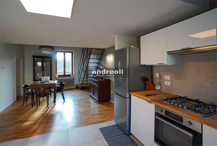 Appartamento con 5 locali in vendita in Jesi