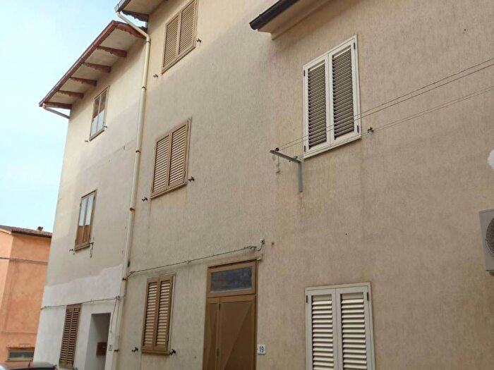 Casa con 6 locali in vendita in Via Aquila, Petacciato