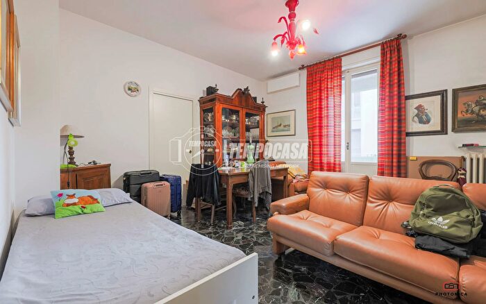 Appartamento quadrilocale in vendita in Via Andrea Costa, Bologna