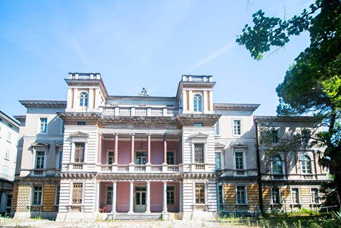 Casa con 6 locali in affitto in Centro, Gorizia