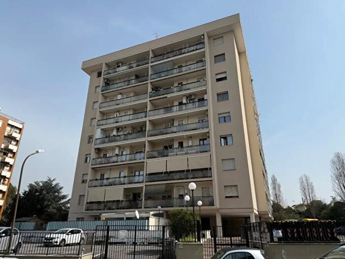 Appartamento bilocale in vendita in Via Canton, Roma